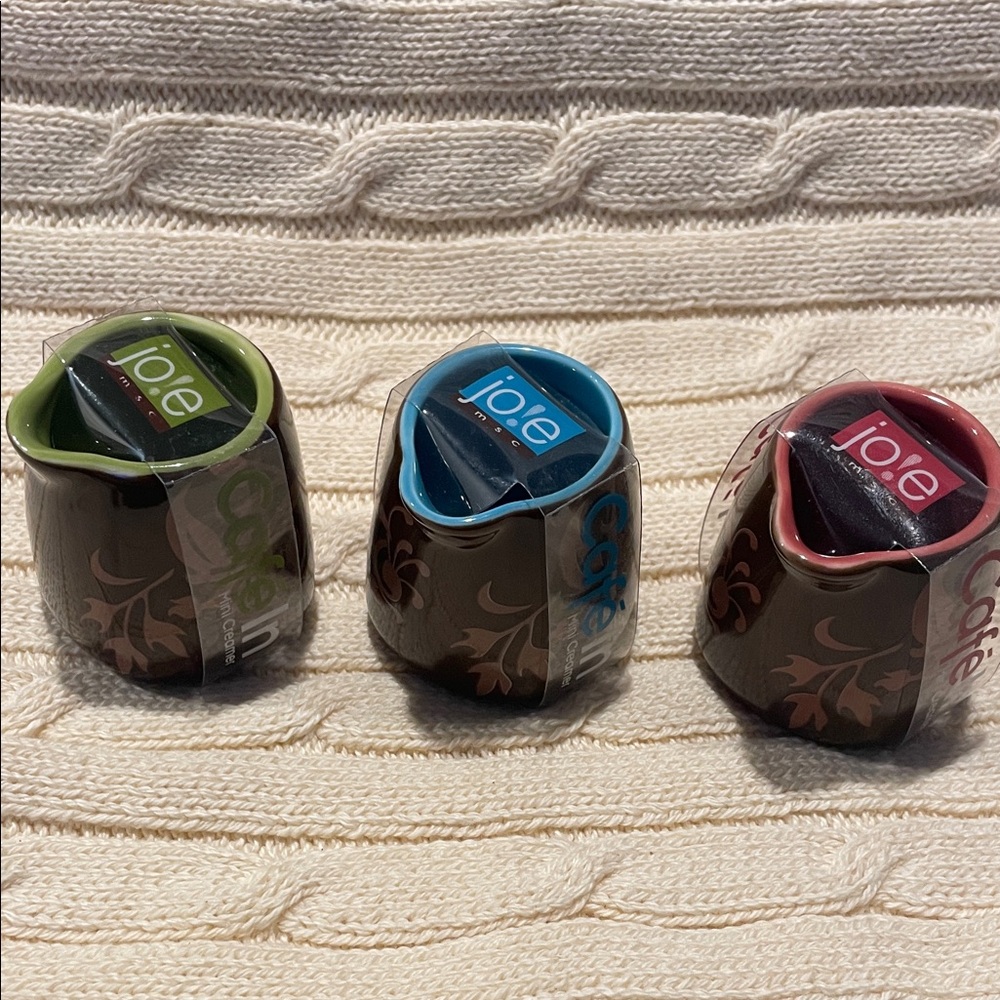 Jo!e Mini Creamer pots with Green, Blue, and Red internal Accents